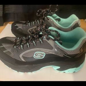 Sketchers memory foam sneakers Size 7, gray and turquoise